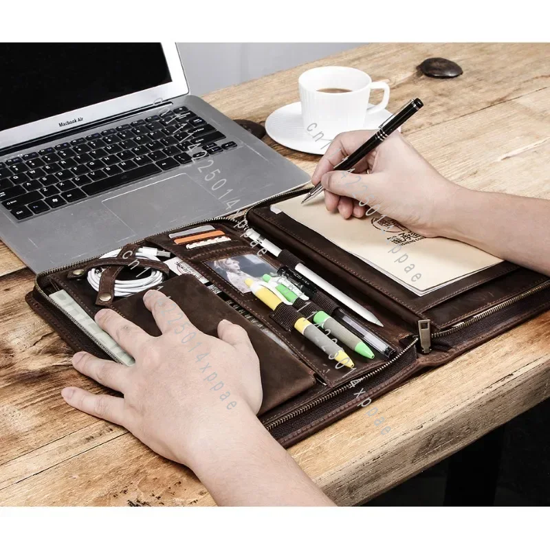 Tech Accessories For Ipad - حقيبة تخزين جلدية للأجهزة اللوحية مع