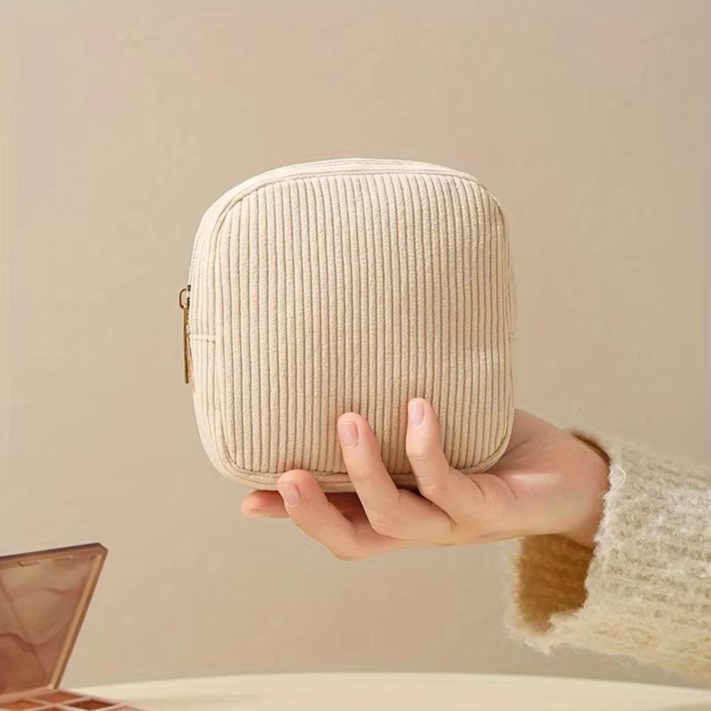 حقيبة كبيرة السعة لحفظ الفوط ا - مراجعة Cable Organizer Bag وسعره
