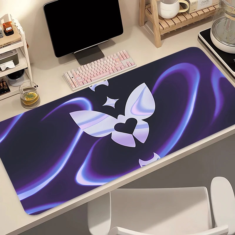 لوحة ماوس للألعاب بتصميم أنمي  - مراجعة Tech Accessories For Desk وسعره