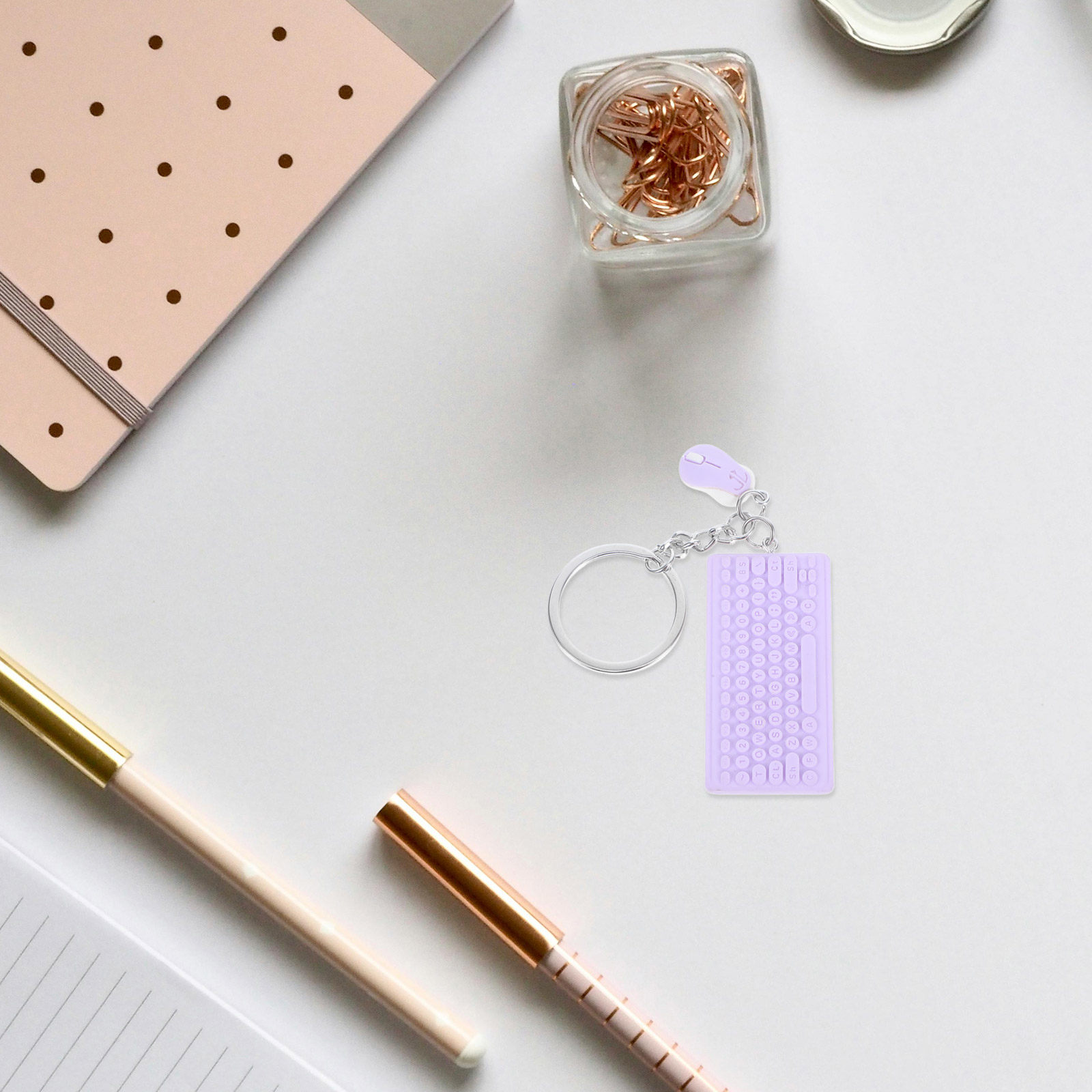 سلسلة مفاتيح على شكل لوحة مفات - مراجعة Tech Accessories Backpack وسعره